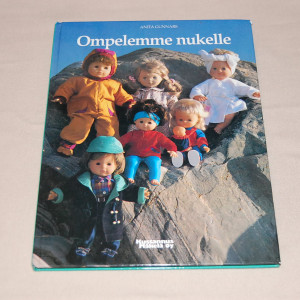 Anita Gunnars Ompelemme nukelle